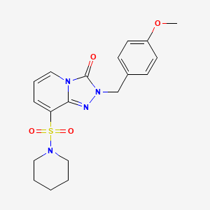 molecular formula C19H22N4O4S B3213348 2-(4-methoxybenzyl)-8-(piperidin-1-ylsulfonyl)-[1,2,4]triazolo[4,3-a]pyridin-3(2H)-one CAS No. 1116076-74-4