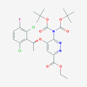 molecular formula C25H30Cl2FN3O7 B3236572 6-[Bis[(1,1-dimethylethoxy)carbonyl]amino]-5-[(1R)-1-(2,6-dichloro-3-fluorophenyl)ethoxy]-3-pyridazinecarboxylic acid ethyl ester CAS No. 1370651-34-5