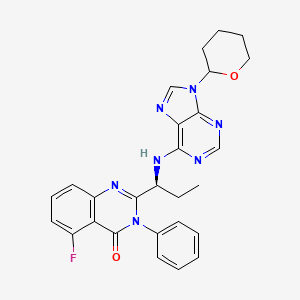 molecular formula C27H26FN7O2 B3241286 5-fluoro-3-phenyl-2-((1S)-1-((9-(tetrahydro-2H-pyran-2-yl)-9H-purin-6-yl)amino)propyl)quinazolin-4(3H)-one CAS No. 1453810-71-3