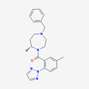 molecular formula C23H27N5O B3244446 (R)-(4-苄基-7-甲基-1,4-二氮杂环-1-基)(5-甲基-2-(2H-1,2,3-三唑-2-基)苯基)甲苯酮 CAS No. 1620097-07-5