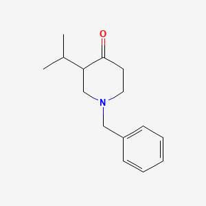 molecular formula C15H21NO B3263403 1-苄基-3-异丙基-哌啶-4-酮 CAS No. 373604-07-0