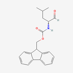 9H-fluoren-9-ylmethyl N-[(2S)-4-methyl-1-oxopentan-2-yl]carbamate