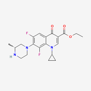 molecular formula C20H23F2N3O3 B3268397 Ethyl 1-cyclopropyl-6,8-difluoro-7-[(3R)-3-methylpiperazin-1-yl]-4-oxoquinoline-3-carboxylate CAS No. 479070-20-7
