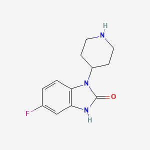 molecular formula C12H14FN3O B3273506 5-Fluoro-1-(piperidin-4-yl)-1H-benzo[d]imidazol-2(3H)-one CAS No. 58859-77-1