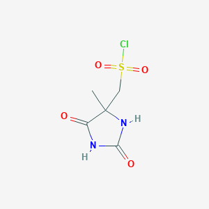 molecular formula C5H7ClN2O4S B3278236 (4-Methyl-2,5-dioxoimidazolidin-4-yl)methanesulfonyl chloride CAS No. 674348-00-6