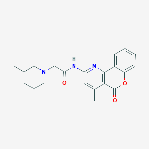 molecular formula C22H25N3O3 B3290923 2-(3,5-dimethylpiperidin-1-yl)-N-{4-methyl-5-oxo-5H-chromeno[4,3-b]pyridin-2-yl}acetamide CAS No. 868966-10-3