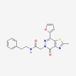 molecular formula C20H18N4O3S B3313044 2-(7-(furan-2-yl)-2-methyl-4-oxothiazolo[4,5-d]pyridazin-5(4H)-yl)-N-phenethylacetamide CAS No. 946342-06-9