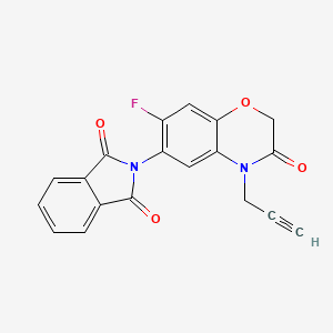 molecular formula C19H11FN2O4 B3320668 2-(7-氟-3-氧代-4-丙-2-炔基-1,4-苯并恶嗪-6-基)异吲哚-1,3-二酮 CAS No. 125727-57-3