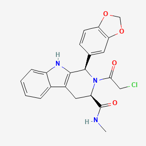 molecular formula C22H20ClN3O4 B3333238 (1R,3R)-1-(1,3-苯并二氧杂环-5-基)-2-(2-氯乙酰)-N-甲基-1,3,4,9-四氢吡啶并[3,4-b]吲哚-3-甲酰胺 CAS No. 951661-81-7