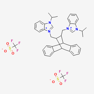 molecular formula C40H40F6N4O6S2 B3338529 11,12-Bis[N-(i-propyl)-1H-benzimidazolium-3-methylene]-9,10-dihydro-9,10-ethanoanthracene bis(trifluoromethanesulfonate) CAS No. 958004-12-1