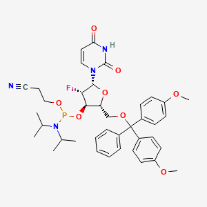 3-[[(2R,3R,4S,5R)-2-[[Bis(4-methoxyphenyl)-phenylmethoxy]methyl]-5-(2,4-dioxopyrimidin-1-yl)-4-fluorooxolan-3-yl]oxy-[di(propan-2-yl)amino]phosphanyl]oxypropanenitrile