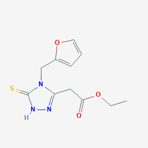 B3388216 ethyl 2-[4-(furan-2-ylmethyl)-5-sulfanyl-4H-1,2,4-triazol-3-yl]acetate CAS No. 863669-70-9