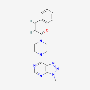 molecular formula C18H19N7O B3402408 (2Z)-1-(4-{3-methyl-3H-[1,2,3]triazolo[4,5-d]pyrimidin-7-yl}piperazin-1-yl)-3-phenylprop-2-en-1-one CAS No. 1058232-33-9