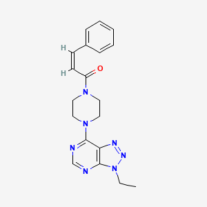 (Z)-1-(4-(3-ethyl-3H-[1,2,3]triazolo[4,5-d]pyrimidin-7-yl)piperazin-1-yl)-3-phenylprop-2-en-1-one