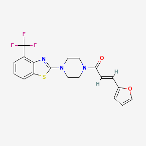 molecular formula C19H16F3N3O2S B3405635 (E)-3-(furan-2-yl)-1-(4-(4-(trifluoromethyl)benzo[d]thiazol-2-yl)piperazin-1-yl)prop-2-en-1-one CAS No. 1396890-04-2