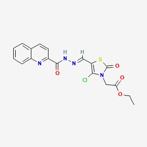 molecular formula C18H15ClN4O4S B3410788 (E)-ethyl 2-(4-chloro-2-oxo-5-((2-(quinoline-2-carbonyl)hydrazono)methyl)thiazol-3(2H)-yl)acetate CAS No. 899362-31-3