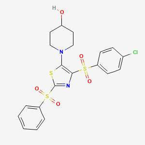molecular formula C20H19ClN2O5S3 B3412252 1-(4-((4-Chlorophenyl)sulfonyl)-2-(phenylsulfonyl)thiazol-5-yl)piperidin-4-ol CAS No. 931338-52-2