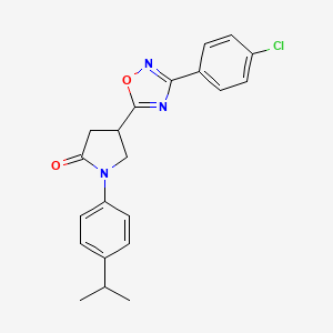 molecular formula C21H20ClN3O2 B3412943 4-(3-(4-Chlorophenyl)-1,2,4-oxadiazol-5-yl)-1-(4-isopropylphenyl)pyrrolidin-2-one CAS No. 941892-32-6