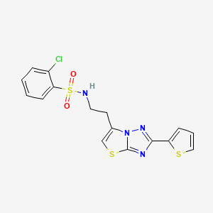 molecular formula C16H13ClN4O2S3 B3413826 2-chloro-N-(2-(2-(thiophen-2-yl)thiazolo[3,2-b][1,2,4]triazol-6-yl)ethyl)benzenesulfonamide CAS No. 946273-93-4