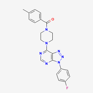 molecular formula C22H20FN7O B3414508 (4-(3-(4-fluorophenyl)-3H-[1,2,3]triazolo[4,5-d]pyrimidin-7-yl)piperazin-1-yl)(p-tolyl)methanone CAS No. 946344-83-8