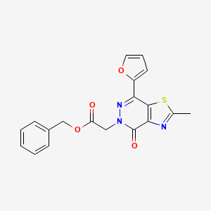 molecular formula C19H15N3O4S B3414527 benzyl 2-(7-(furan-2-yl)-2-methyl-4-oxothiazolo[4,5-d]pyridazin-5(4H)-yl)acetate CAS No. 946346-17-4