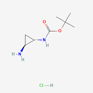 molecular formula C8H17ClN2O2 B3418927 叔丁基(1S,2S)-2-氨基环丙基氨基甲酸酯盐酸盐 CAS No. 1332634-89-5