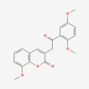 molecular formula C20H18O6 B3699707 3-[2-(2,5-dimethoxyphenyl)-2-oxoethyl]-8-methoxy-2H-chromen-2-one 