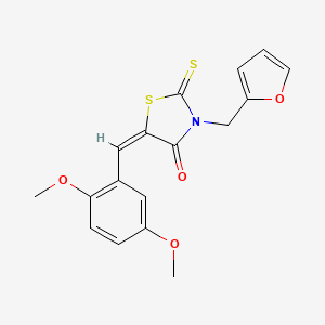 molecular formula C17H15NO4S2 B3714417 (5E)-5-[(2,5-dimethoxyphenyl)methylidene]-3-(furan-2-ylmethyl)-2-sulfanylidene-1,3-thiazolidin-4-one 