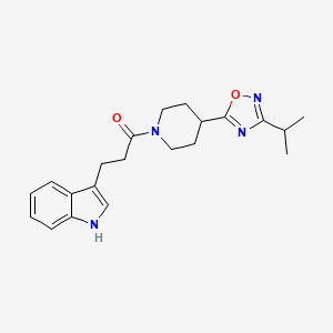 molecular formula C21H26N4O2 B3784029 3-{3-[4-(3-isopropyl-1,2,4-oxadiazol-5-yl)piperidin-1-yl]-3-oxopropyl}-1H-indole 