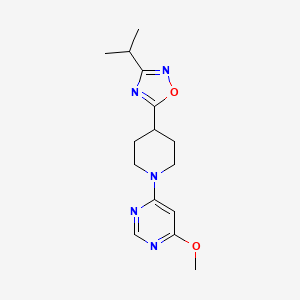 molecular formula C15H21N5O2 B3812258 4-[4-(3-isopropyl-1,2,4-oxadiazol-5-yl)piperidin-1-yl]-6-methoxypyrimidine 