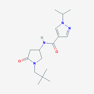 molecular formula C16H26N4O2 B3818936 N-[1-(2,2-dimethylpropyl)-5-oxo-3-pyrrolidinyl]-1-isopropyl-1H-pyrazole-4-carboxamide 