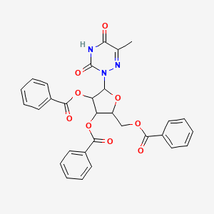 molecular formula C30H25N3O9 B3823127 2-[(benzoyloxy)methyl]-5-(6-methyl-3,5-dioxo-4,5-dihydro-1,2,4-triazin-2(3H)-yl)tetrahydrofuran-3,4-diyl dibenzoate 
