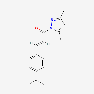 molecular formula C17H20N2O B3837330 1-[3-(4-isopropylphenyl)acryloyl]-3,5-dimethyl-1H-pyrazole 