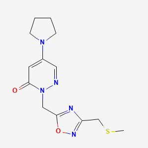 molecular formula C13H17N5O2S B3837676 2-({3-[(methylthio)methyl]-1,2,4-oxadiazol-5-yl}methyl)-5-(1-pyrrolidinyl)-3(2H)-pyridazinone 
