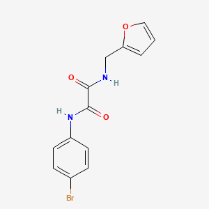 molecular formula C13H11BrN2O3 B3878433 N-(4-bromophenyl)-N'-(2-furylmethyl)ethanediamide 