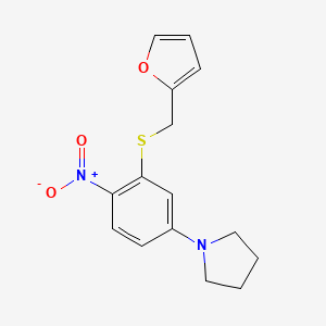 molecular formula C15H16N2O3S B3985268 1-{3-[(2-furylmethyl)thio]-4-nitrophenyl}pyrrolidine 