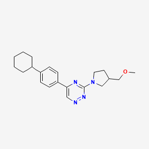 5-(4-Cyclohexylphenyl)-3-[3-(methoxymethyl)pyrrolidin-1-yl]-1,2,4-triazine