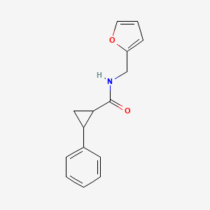 molecular formula C15H15NO2 B4032844 N-[(FURAN-2-YL)METHYL]-2-PHENYLCYCLOPROPANE-1-CARBOXAMIDE 