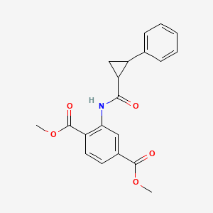 Dimethyl 2-{[(2-phenylcyclopropyl)carbonyl]amino}benzene-1,4-dicarboxylate