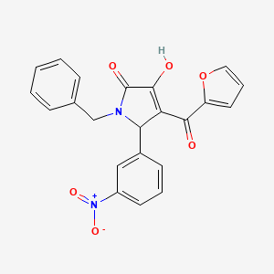 molecular formula C22H16N2O6 B4066137 1-苄基-4-(2-呋喃甲酰)-3-羟基-5-(3-硝基苯基)-1,5-二氢-2H-吡咯-2-酮 