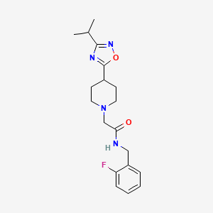 N-[(2-fluorophenyl)methyl]-2-[4-(3-propan-2-yl-1,2,4-oxadiazol-5-yl)piperidin-1-yl]acetamide