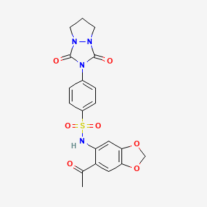 molecular formula C20H18N4O7S B4328406 N-(6-acetyl-1,3-benzodioxol-5-yl)-4-(1,3-dioxodihydro-1H,5H-pyrazolo[1,2-a][1,2,4]triazol-2(3H)-yl)benzenesulfonamide 