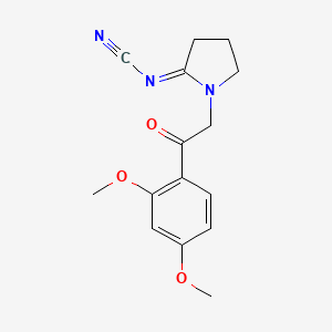 {[(2E)-1-[2-(2,4-DIMETHOXYPHENYL)-2-OXOETHYL]PYRROLIDIN-2-YLIDENE]AMINO}FORMONITRILE