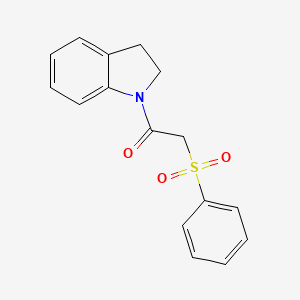 molecular formula C16H15NO3S B4392105 1-[(phenylsulfonyl)acetyl]indoline 