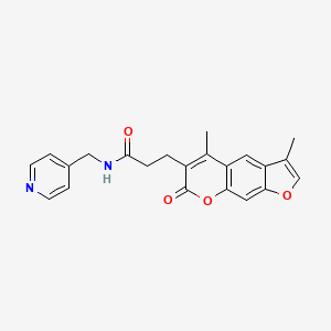 3-(3,5-dimethyl-7-oxo-7H-furo[3,2-g]chromen-6-yl)-N-(pyridin-4-ylmethyl)propanamide