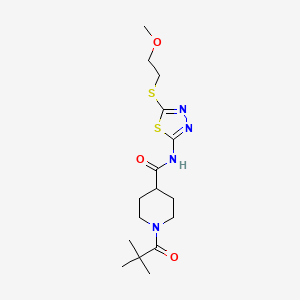 1-(2,2-dimethylpropanoyl)-N-{5-[(2-methoxyethyl)sulfanyl]-1,3,4-thiadiazol-2-yl}piperidine-4-carboxamide