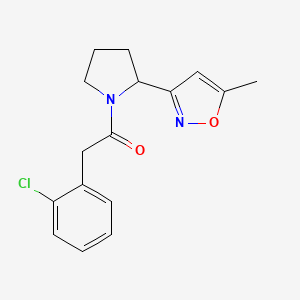 2-(2-Chlorophenyl)-1-[2-(5-methyl-1,2-oxazol-3-YL)pyrrolidin-1-YL]ethan-1-one