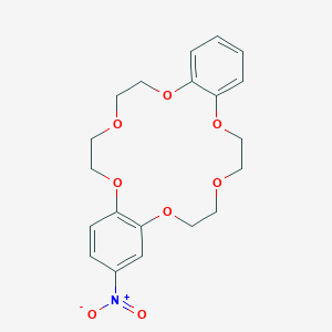 molecular formula C20H23NO8 B051937 2-硝基-6,7,9,10,17,18,20,21-八氢二苯并[b,k][1,4,7,10,13,16]六氧杂环十八烷 CAS No. 118060-27-8