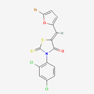 (5Z)-5-[(5-bromofuran-2-yl)methylidene]-3-(2,4-dichlorophenyl)-2-sulfanylidene-1,3-thiazolidin-4-one