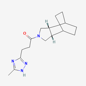 molecular formula C16H24N4O B5302108 (1R*,2R*,6S*,7S*)-4-[3-(5-methyl-1H-1,2,4-triazol-3-yl)propanoyl]-4-azatricyclo[5.2.2.0~2,6~]undecane 